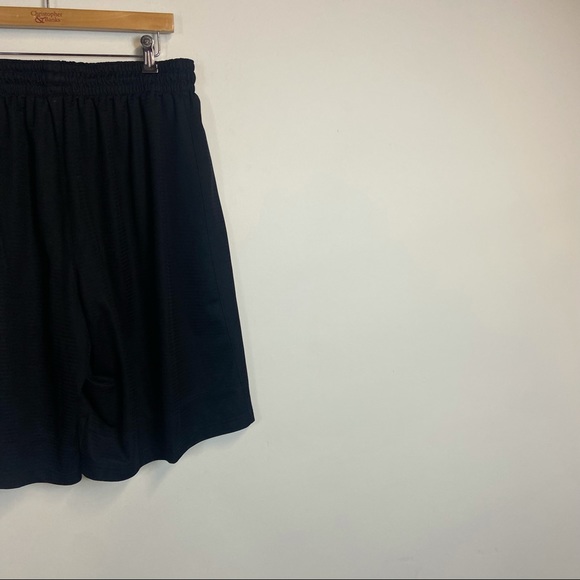 ❗️Nike Workout Shorts - Picture 7 of 8